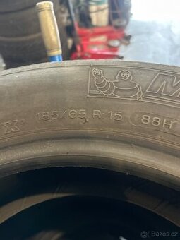 Letni pneu 185/65 R15 michelin