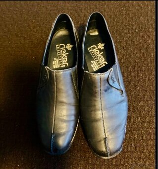 Dvoje nové dámské boty, č. 39