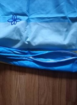 nové ložní povlečení JYSK -2deky a 4 polštáře