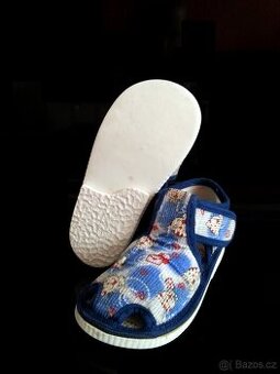 Přezůvky,bačkory,papuče vel. 21 HP Čechtín