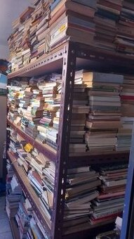 Prodám hodně knih více než 1000 kusů