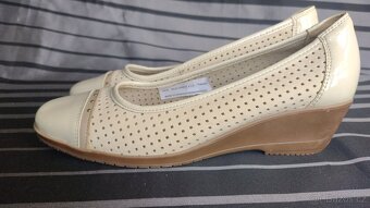 nové dámské celokožené polobotky ARIANNA v.40