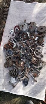 Prodám náhradní díly na veteráni