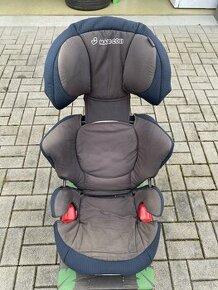 Maxi-Cosi autosedačka 15–36 kg – ISOFIX, pěkný stav