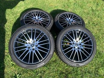 MERCEDES C-CLASS W206 + zimní pneu 225/45/18