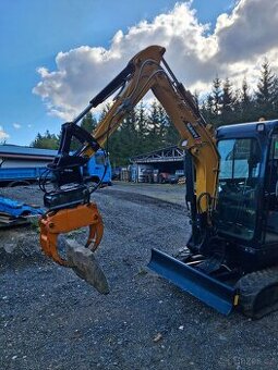 Minibagr SANY 26,  pásové minirypadlo 2,8 tuny + powertilt.