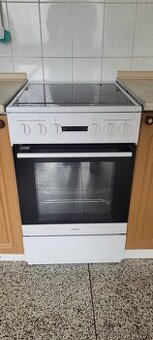 Mora elektrický sporák C 512 BW