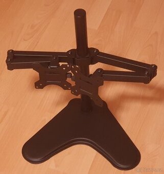 Duální držák na monitor Connect IT CMF-3204-BK