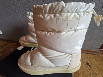 Snehule Tommy Jeans, vel. 38, bile, kremove