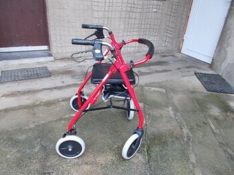 invalidní chodítko