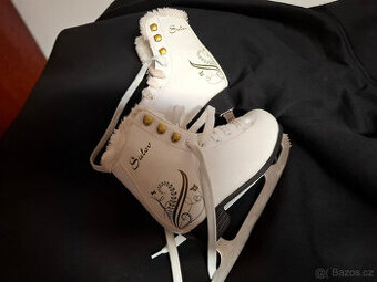 Prodám dívčí brusle Sulov - 30