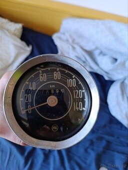 Škoda Octavia tachometr