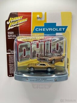 Modely 1:64 Johnny Lightning