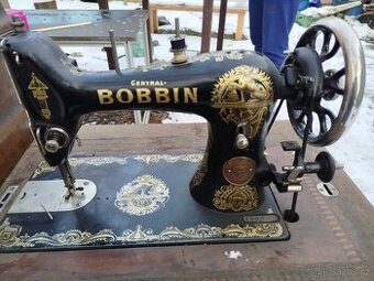 Starý šicí stroj