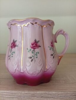 Růžový porcelán hrníčky