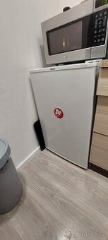 lednička Haier HR 138 A