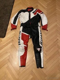 Kožená dvou dílna moto kombinéza Dainese vel 52