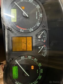 Budíky maxidot benzín Octavia