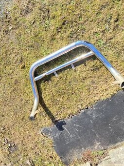 Chromový rám – Kia Sorento 2005 – 1 500 Kč