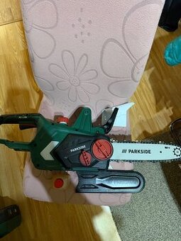 AKU řetězová pila Parkside