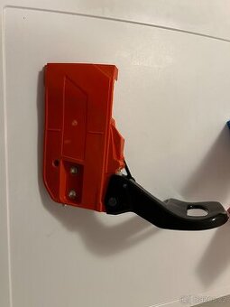 Brzda na motorovou pilu