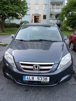 Honda fr-v 2.2
