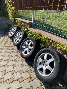 Kola k renovaci 18, Land Rover Discovery