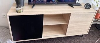 Skříňka pod televizi