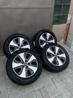 Alu kola kia, nové zimní pneu 205/60 R16