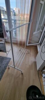 IKEA šatní stojan RIGGA