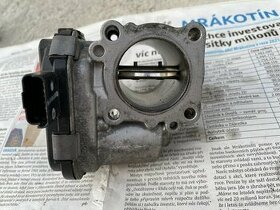 Klapka z motoru 9H05 1.6 HDI 8V - 1