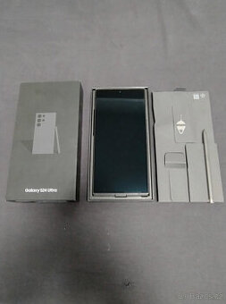 Samsung Galaxy S24 Ultra 12GB/256GB černý titan