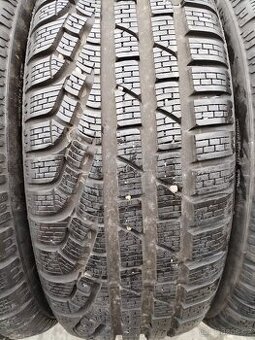 215/45/17 zimni pneu PIRELLI 215/45 R17