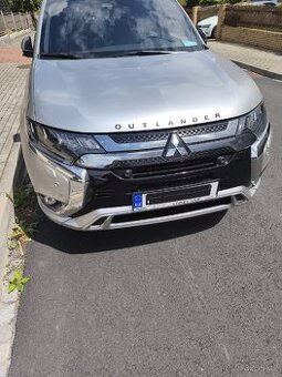 Mitsubishi Outlander nárazník přední