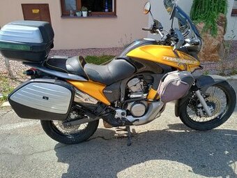 Honda Transalp 700