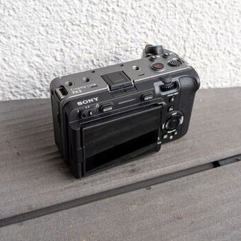Sony Alpha FX3 Cinema Line + XLR rukojeť (super stav)