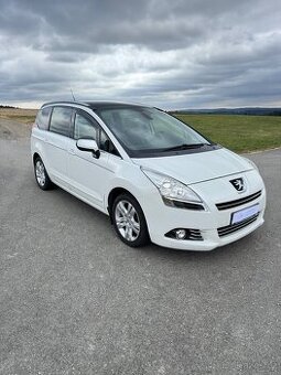 Peugeot 5008 – 7 míst k sezení – 2.0 HDi 110 kW - 1