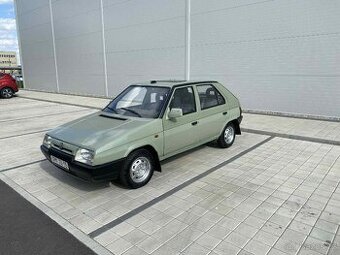 Škoda Favorit Lux