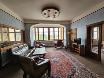 Elegantní prvorepublikový byt k pronájmu 140 m2 – Americká t