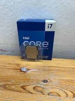 Intel i7 13700KF 16/24 Jader //5.4GHz// Socket 1700 //Záruka - 1