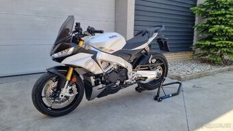 Aprilia Tuono 1100 V4