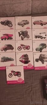 Na kolech stříbrné mince 1 Oz 13 ks