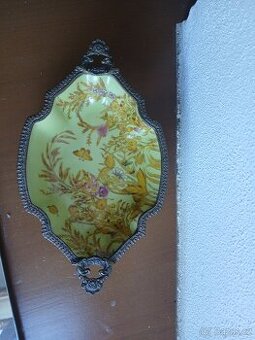 Prodám misku na bonbóny z roku 1805, porcelán s krakeláží.,