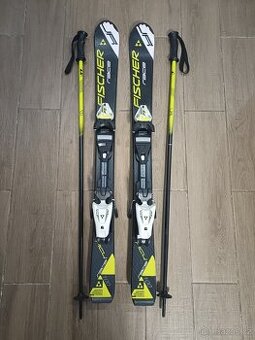 Lyže FISCHER RC4 RACE Jr. + Fischer FJ 4 + hůlky ZDARMA