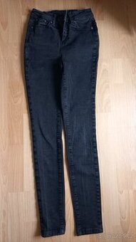 Dívčí černé skinny rifle zn. Noisy May vel.25