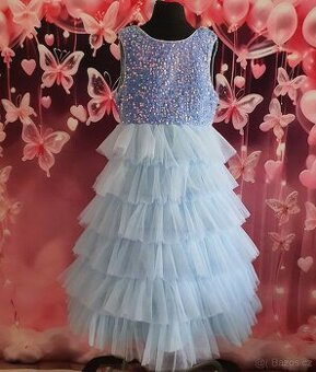 Šaty pro družičku, oslavu