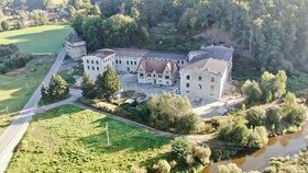 Pronájem skladových, parkovacích a výrobních prostor