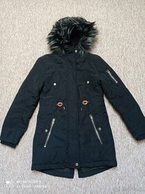 Dívčí zimní bunda vel.134