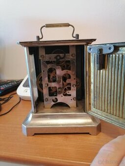 Prodám starý budík