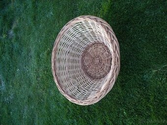 Prodám proutěný pelech pro psa nebo i kočku